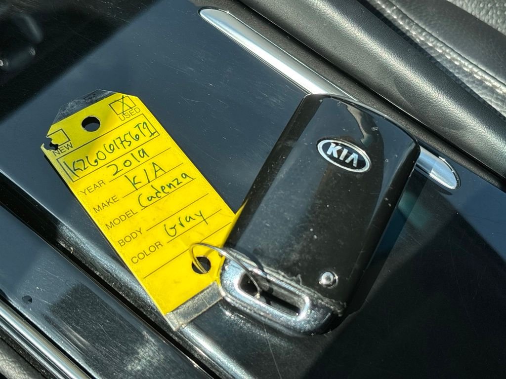 Used 2019 Gray Kia Technology image 40