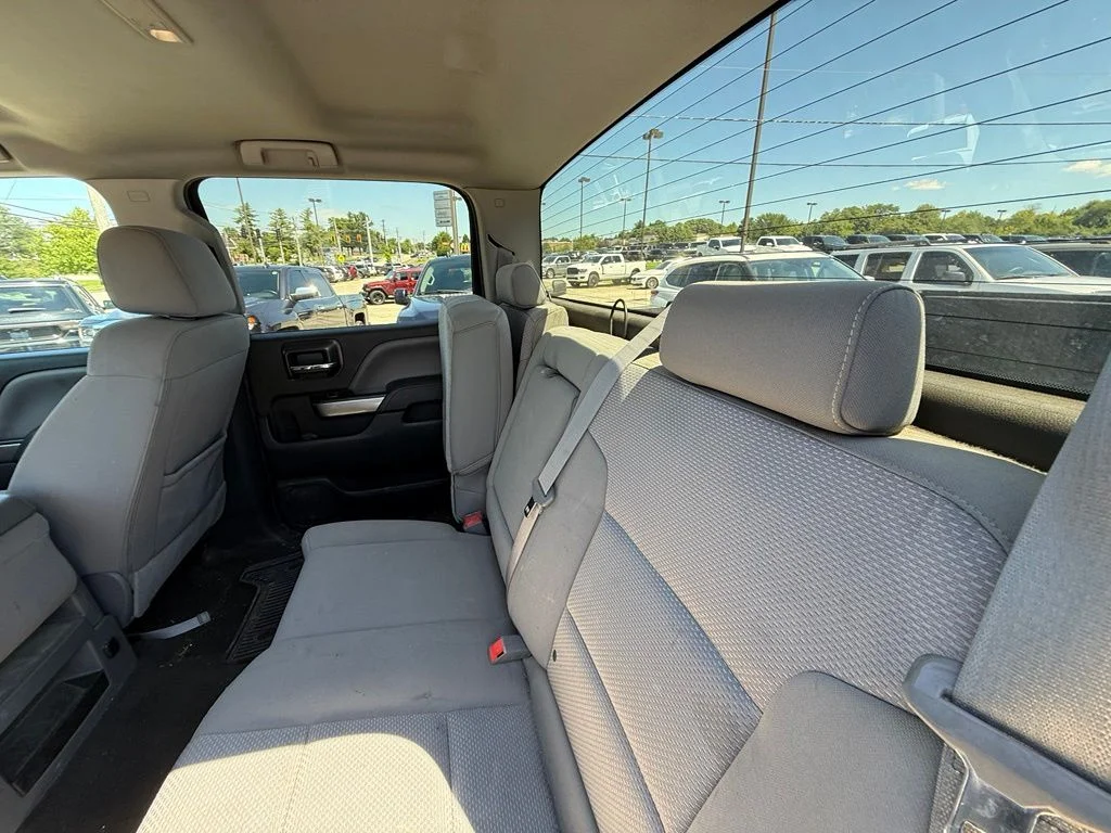 Used 2016 Gray Chevrolet LT image 25