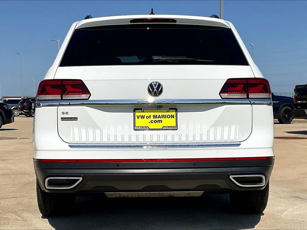 Used 2023 White Volkswagen 2.0T SE w/Technology image 3