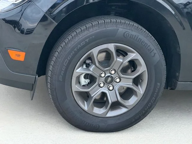New 2026 Black Ford XLT image 4