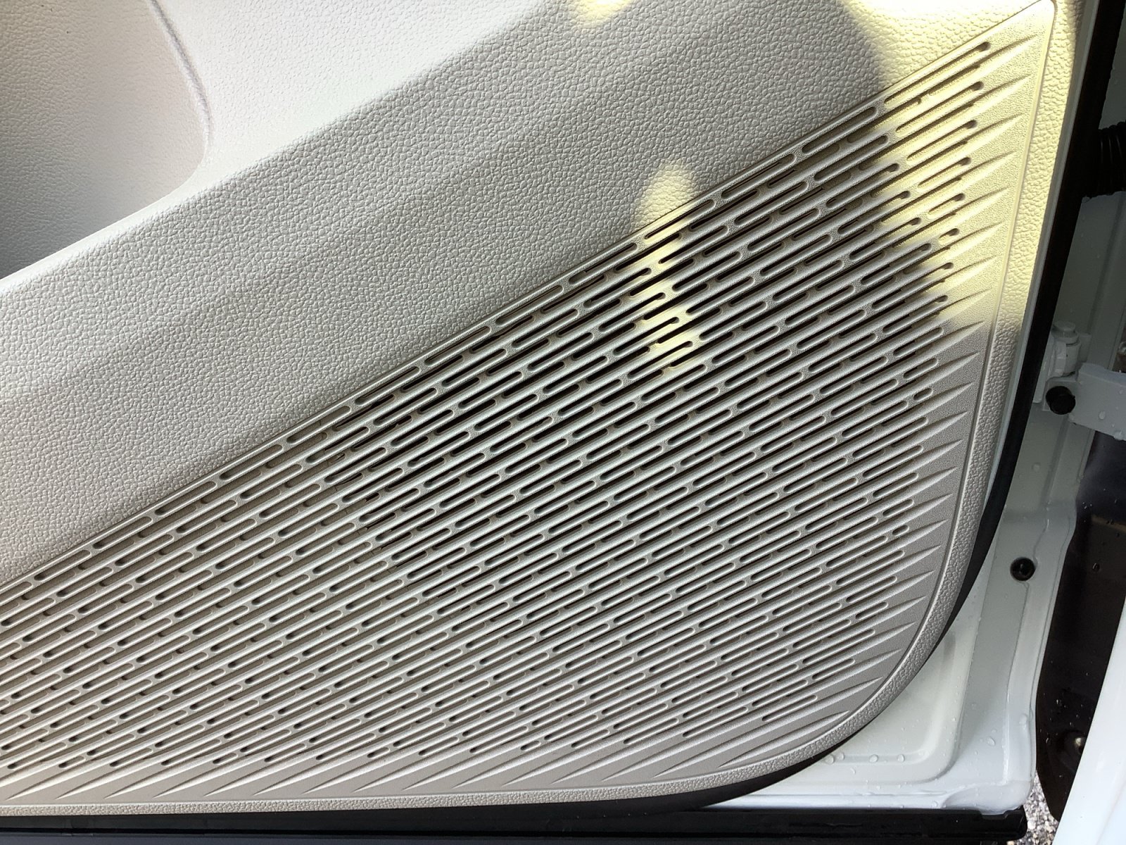 New 2026 OPAL_WHITE Volkswagen 2.0T SE image 26