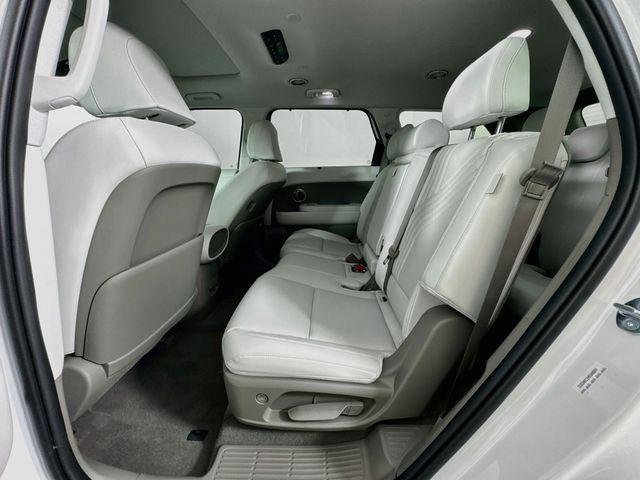 New 2026 White Hyundai Blue SEL Premium 8P image 44
