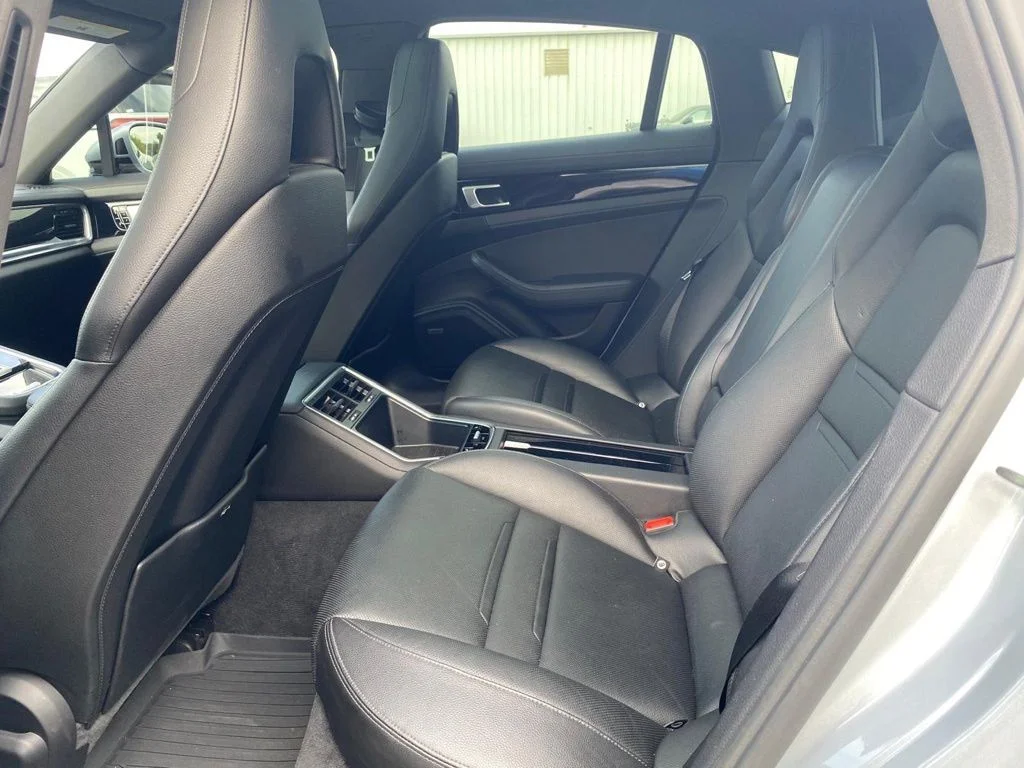 Used 2018 Silver Porsche 4 image 14