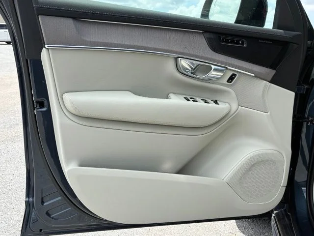 New 2026 Denim Blue Volvo Ultra image 21