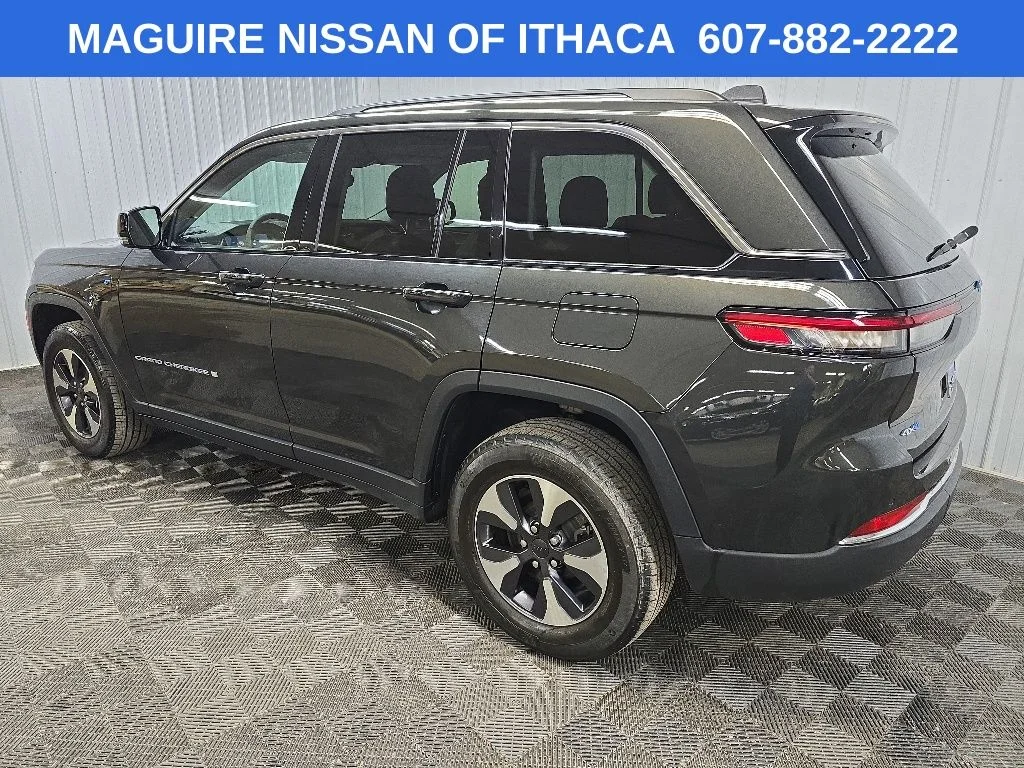 Used 2023 Brown Jeep 4xe image 9