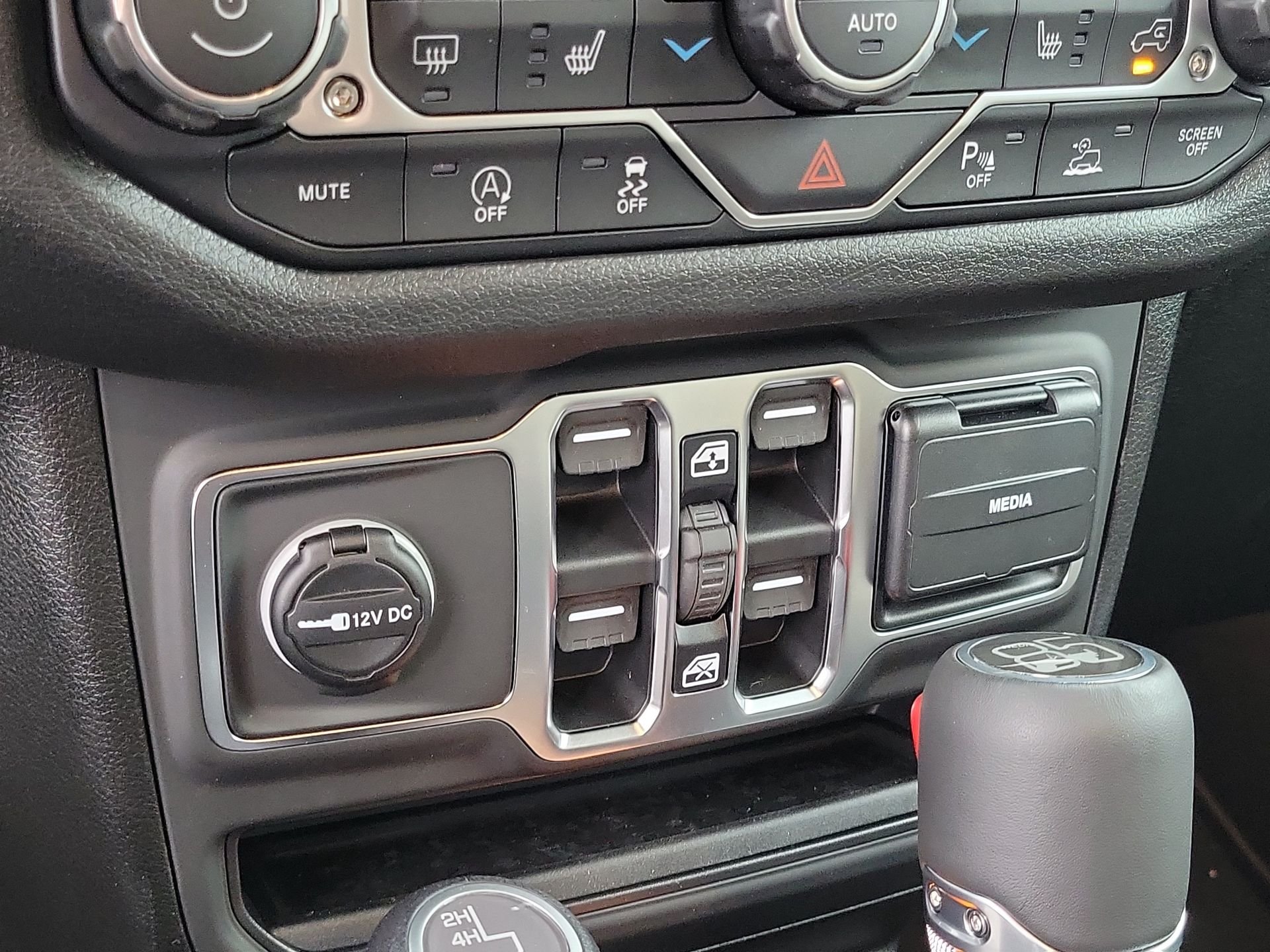 New 2026 Granite Crystal Metallic Clear-Coat Exterior Paint Jeep 85th Anniversary Edition image 14