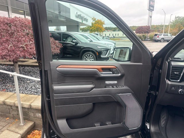 Used 2023 Black GMC Denali image 12