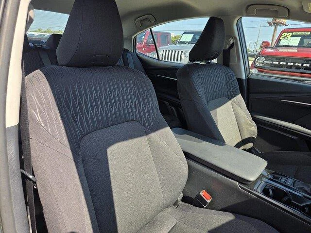 Used 2025 BLACK Toyota LE image 32