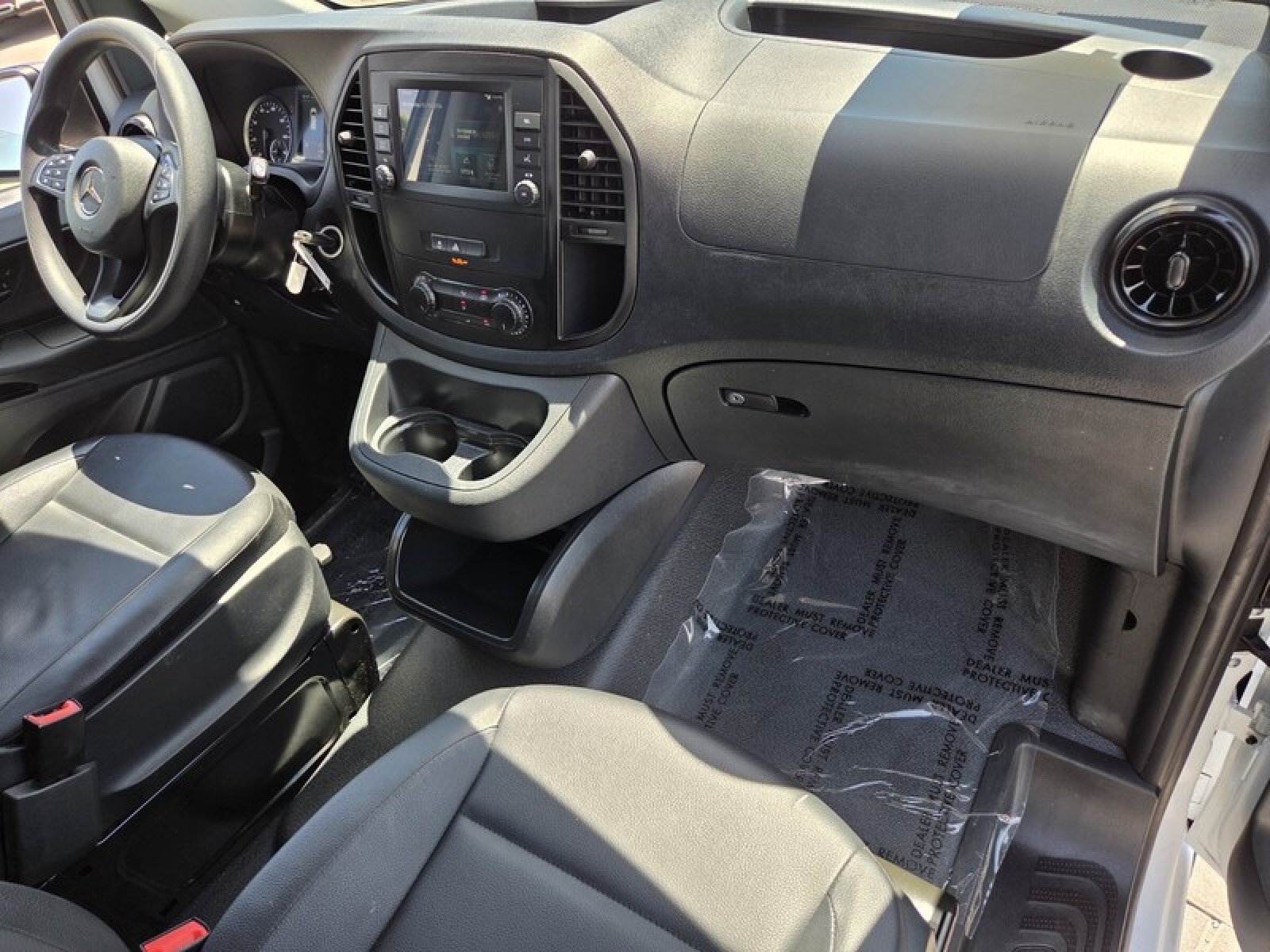 Used 2022 Arctic White Mercedes-Benz Metris image 22