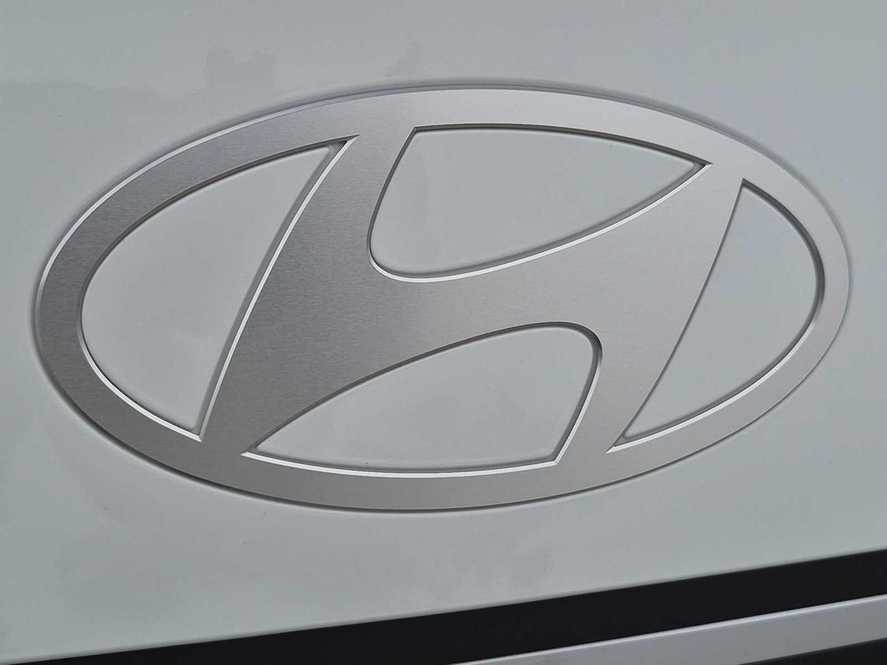 New 2026 Serenity White Hyundai SE image 11