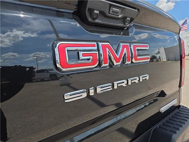New 2026 Onyx Black GMC Elevation image 15