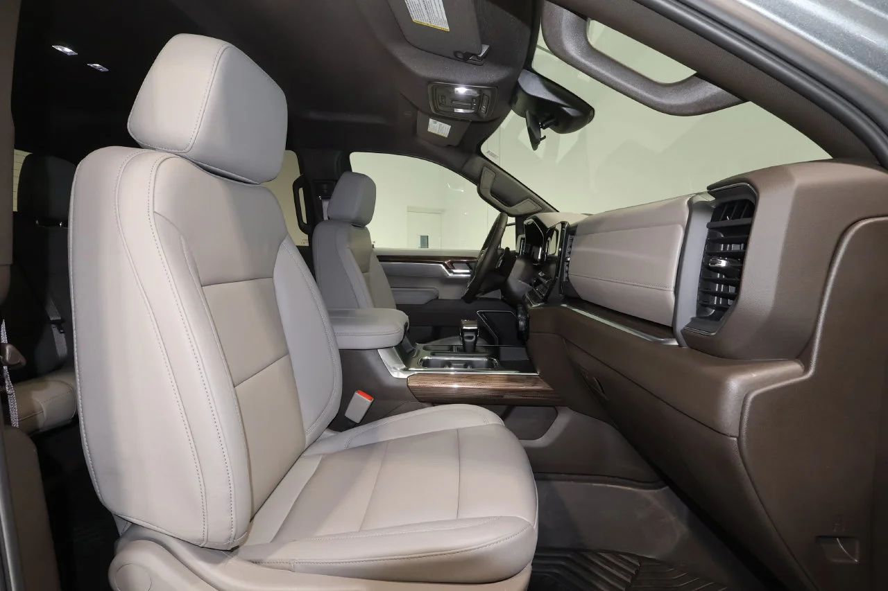 Used 2026 Sterling Gray Metallic Chevrolet LT image 27