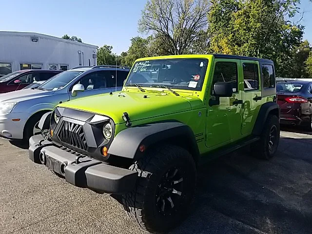 Used 2013 Green Jeep Sport image 16