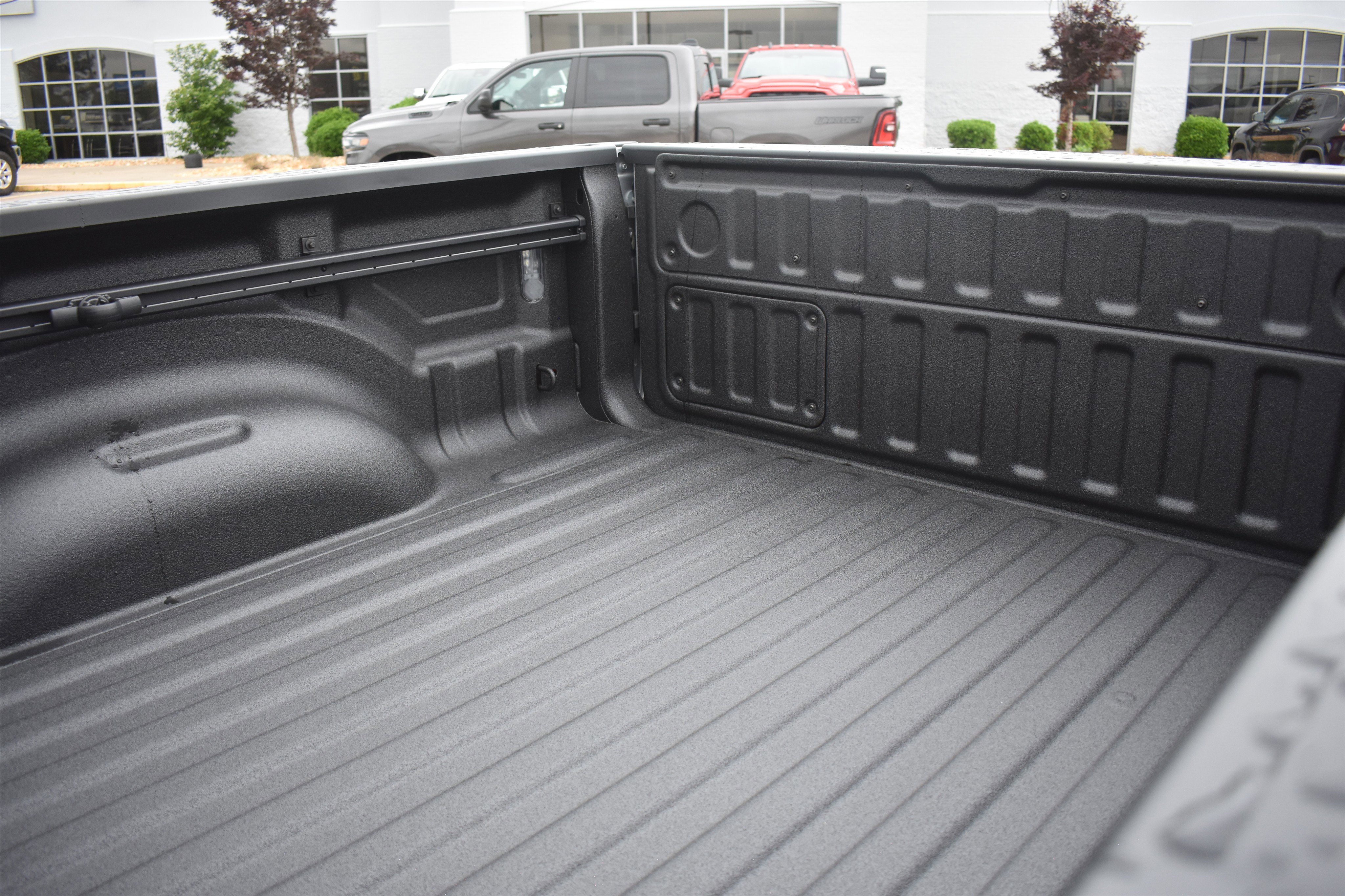 New 2026 Silver Zynith Exterior Paint RAM Laramie image 14