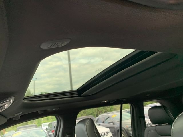 New 2026 Velvet Red Pearlcoat Jeep Altitude image 16