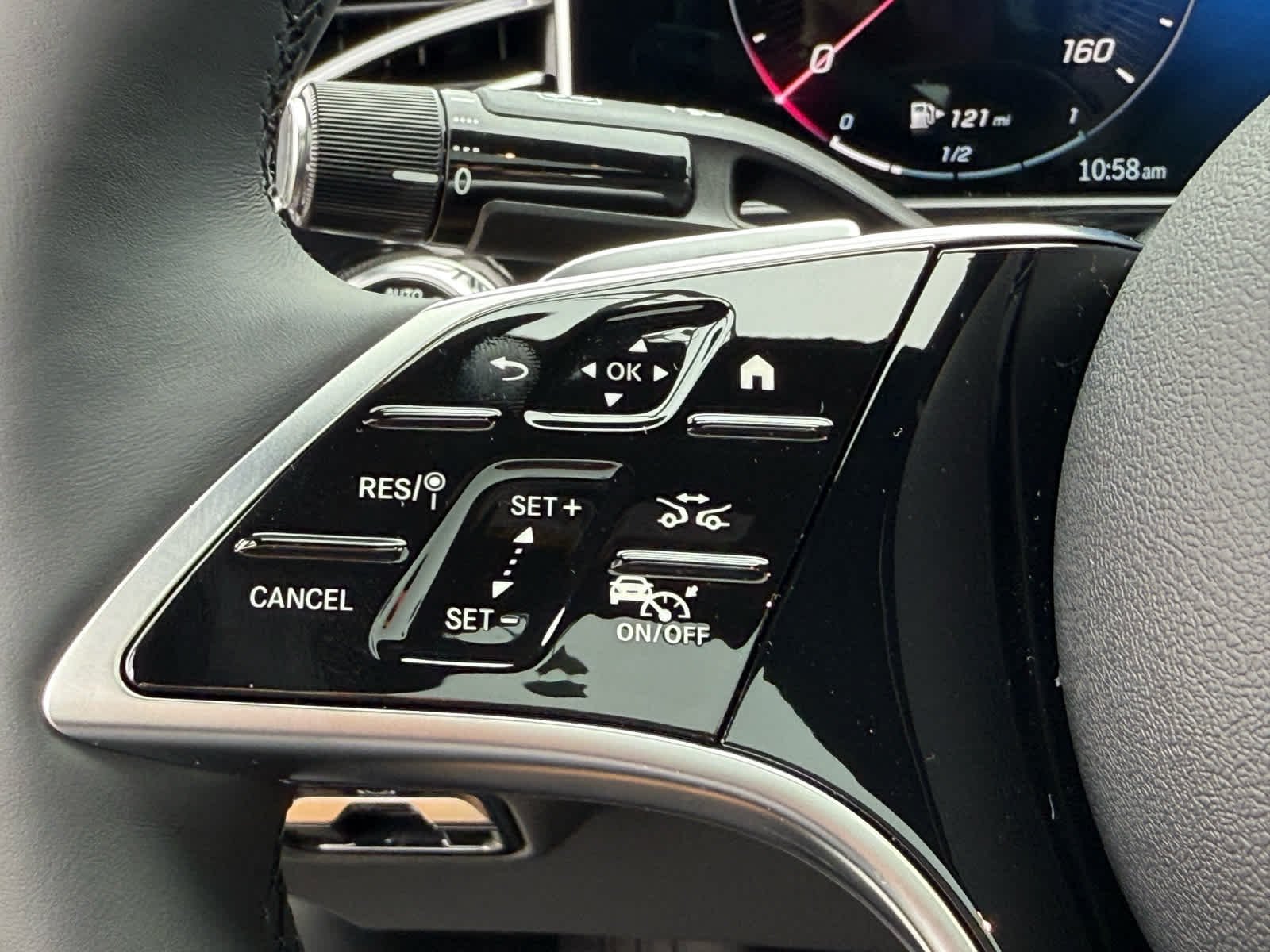New 2026 Graphite Grey Metallic Mercedes-Benz E 350 image 22
