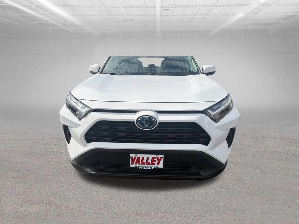 Used 2023 White Toyota XLE image 15
