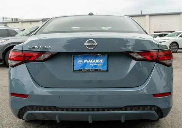 Used 2025 Gray Nissan SV image 8