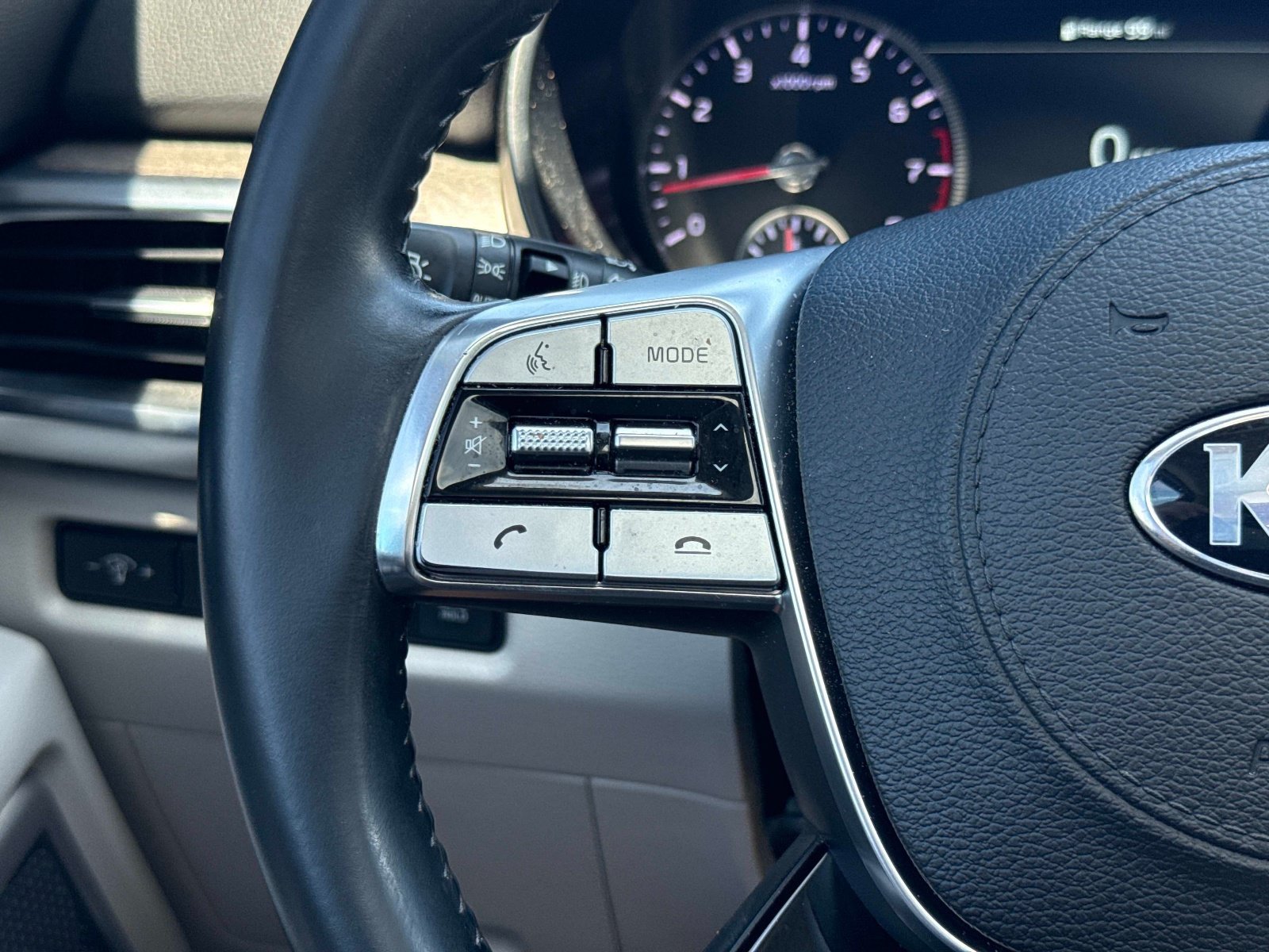 Used 2020 Dark Moss Kia SX image 30