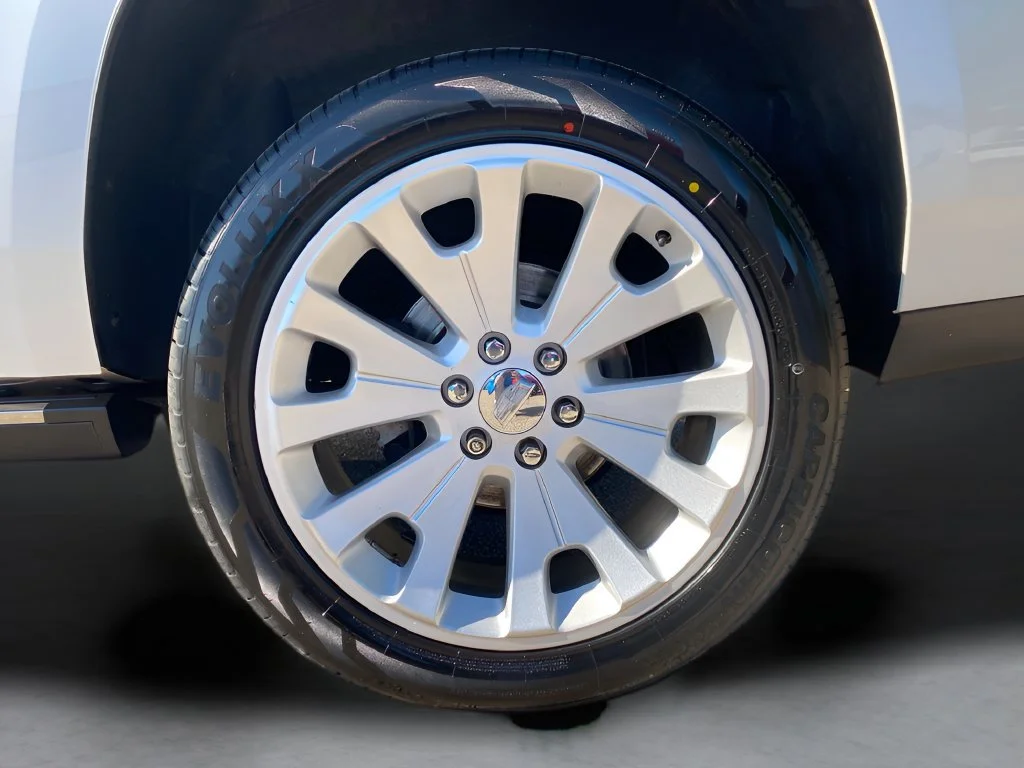 Used 2016 CRYSTAL WHITE TRICOAT Cadillac Premium Collection image 41