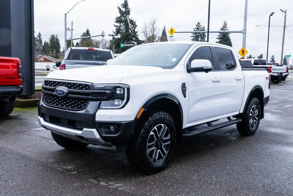 Used 2024 White Ford Lariat image 3