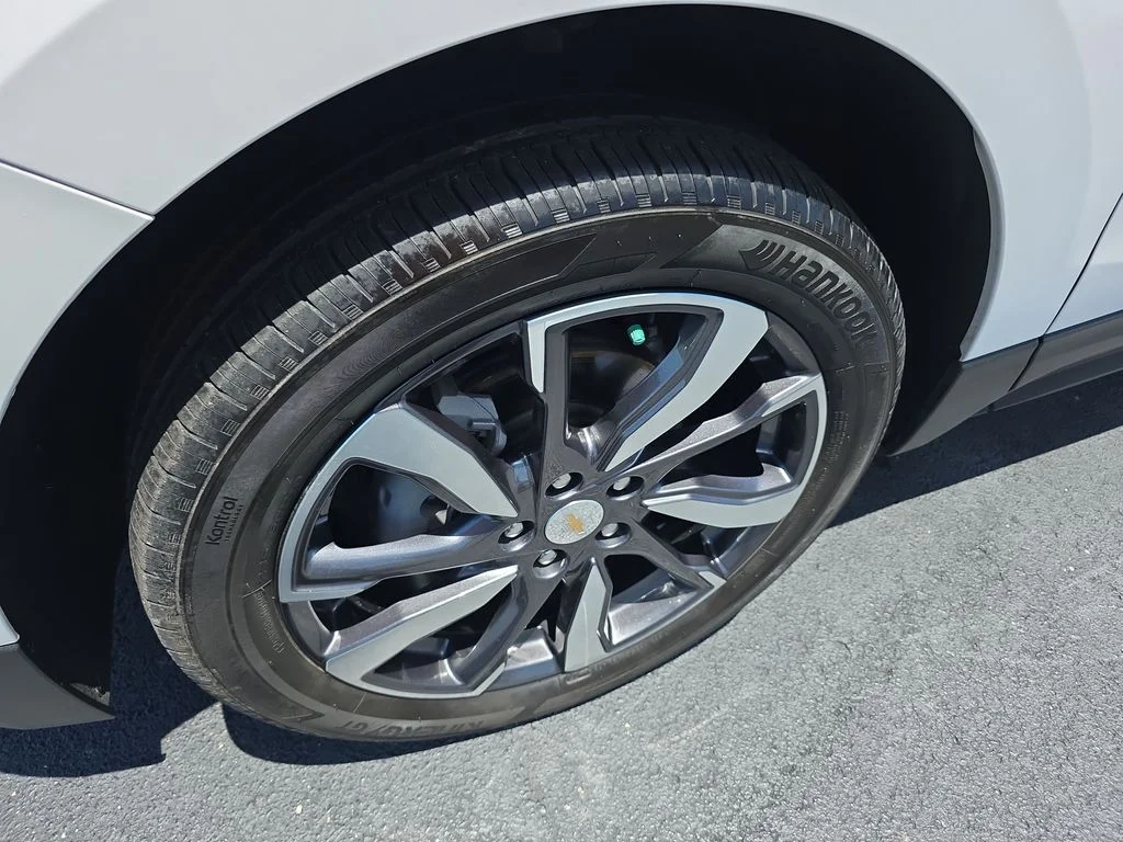 Used 2024 Beige Chevrolet Premier image 10