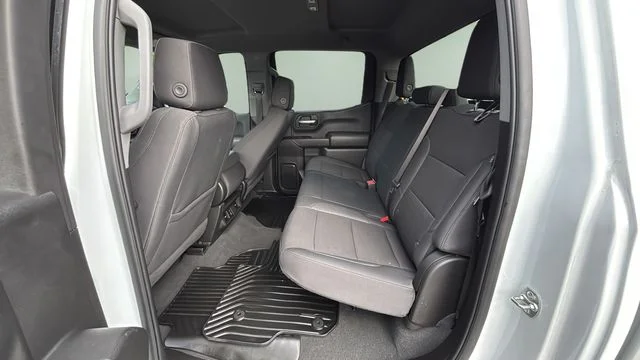 Used 2025 White Chevrolet Custom image 19