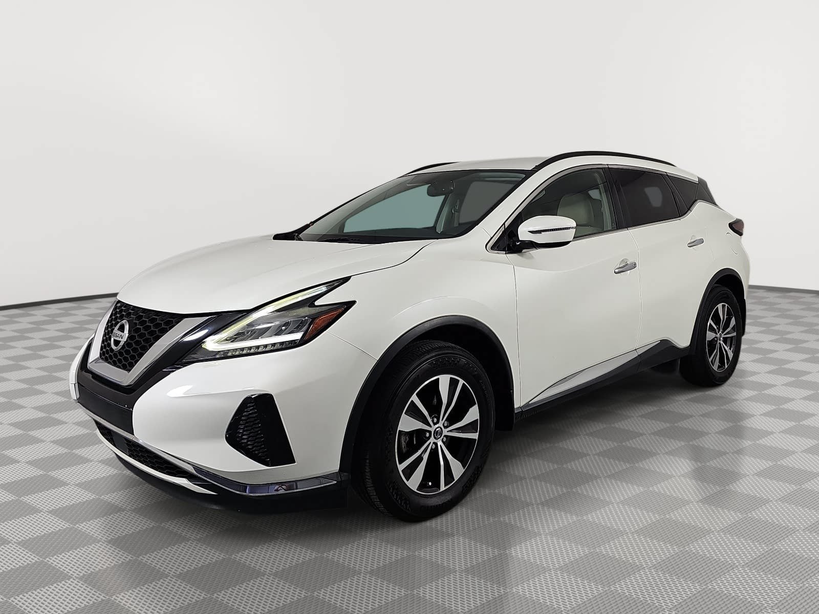 Used 2019 White Nissan SV image 4