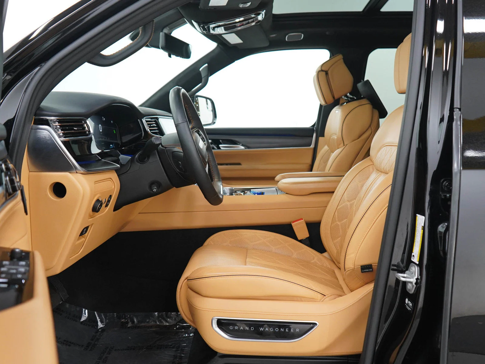 Used 2025 Diamond Black Crystal Pearlcoat Jeep Series III image 24