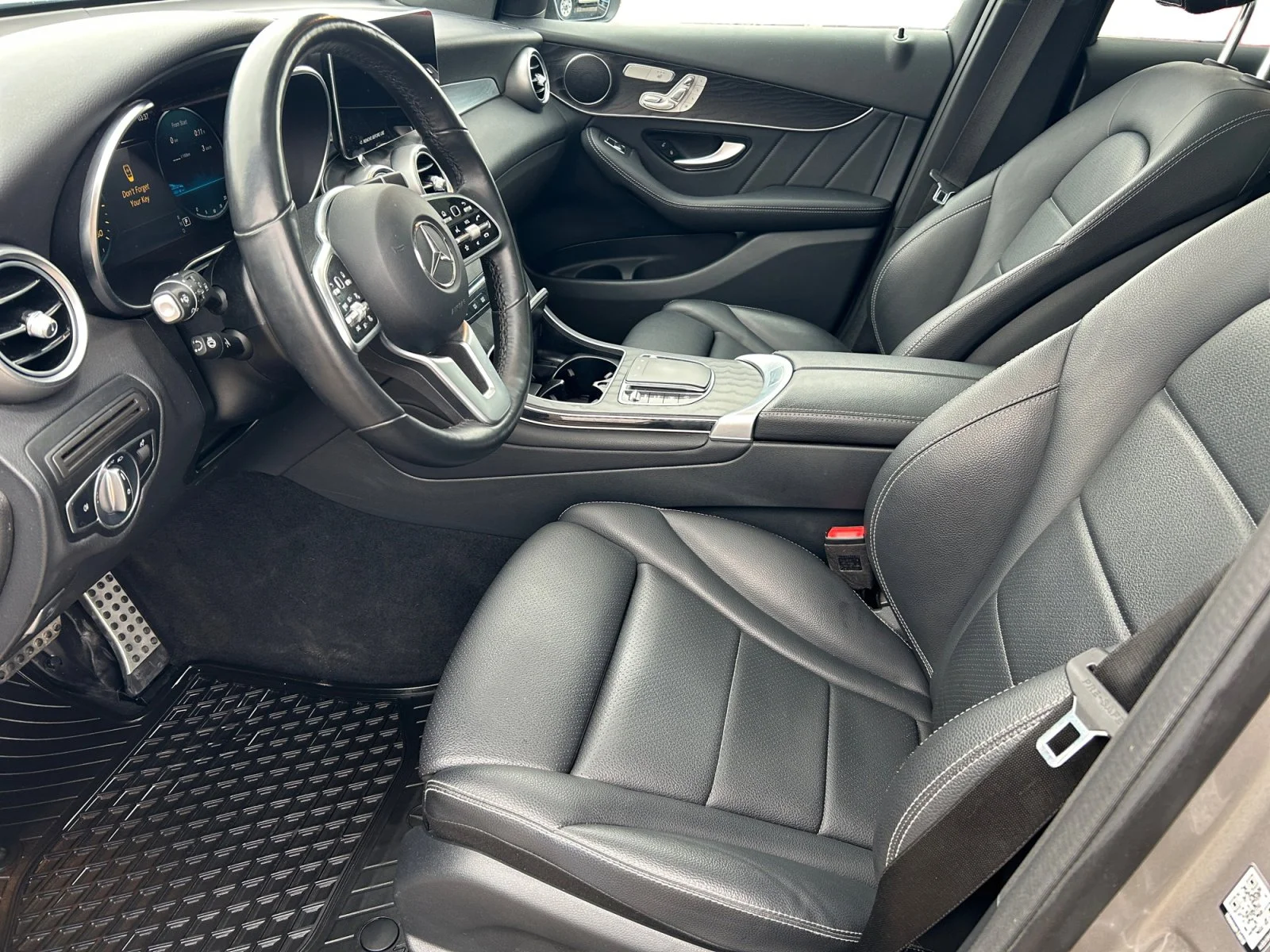 Used 2022 Gray Mercedes-Benz 4DR GLC 300 4MAT image 14