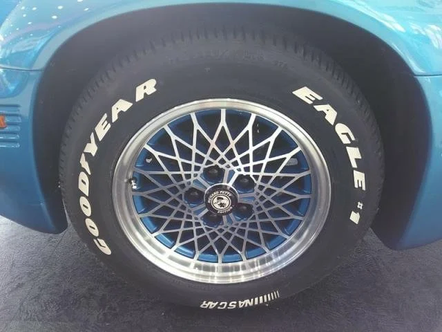 Used 1992 Blue Pontiac SE Richard Petty Edition image 10