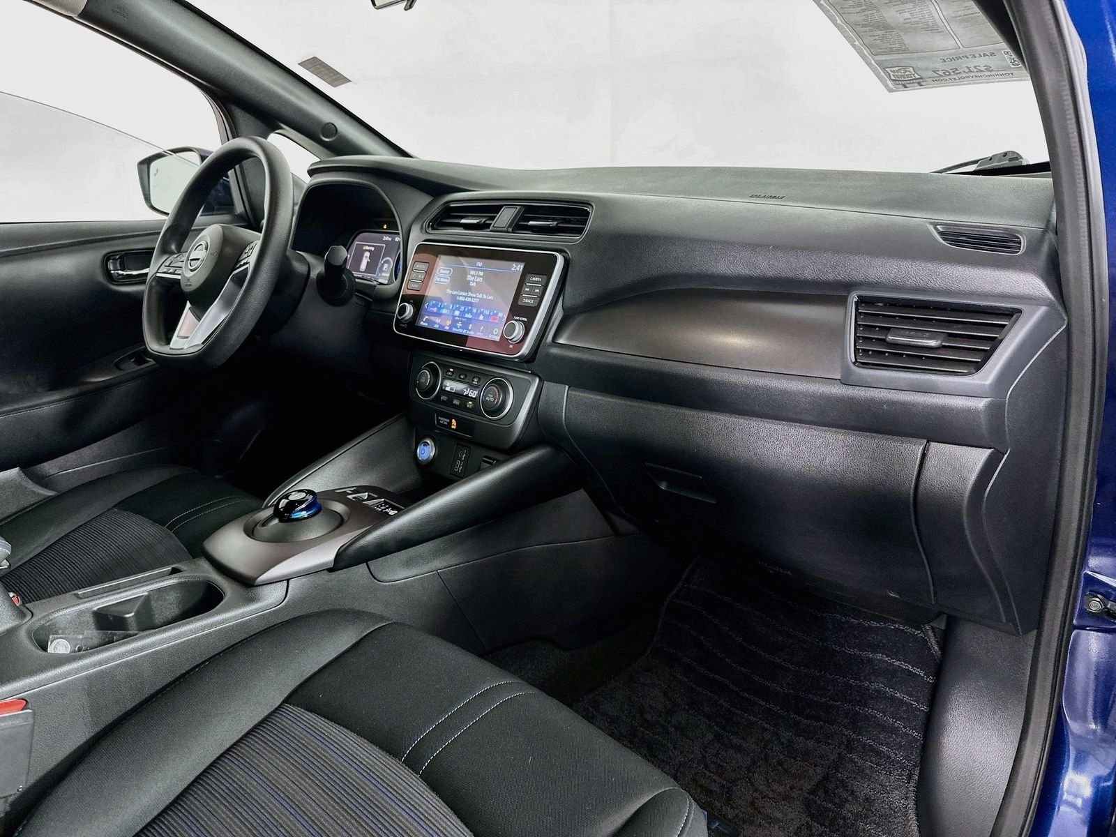 Used 2023 Deep Blue Pearl Nissan S image 27
