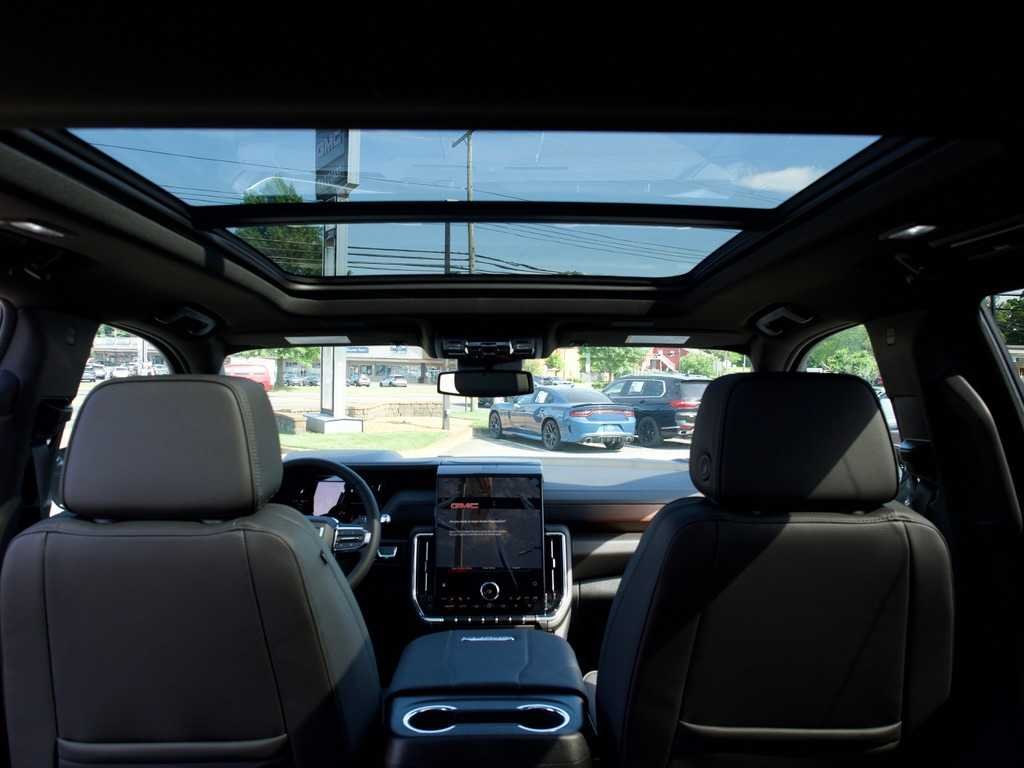2026 GMC Yukon XL Denali - Photo 19