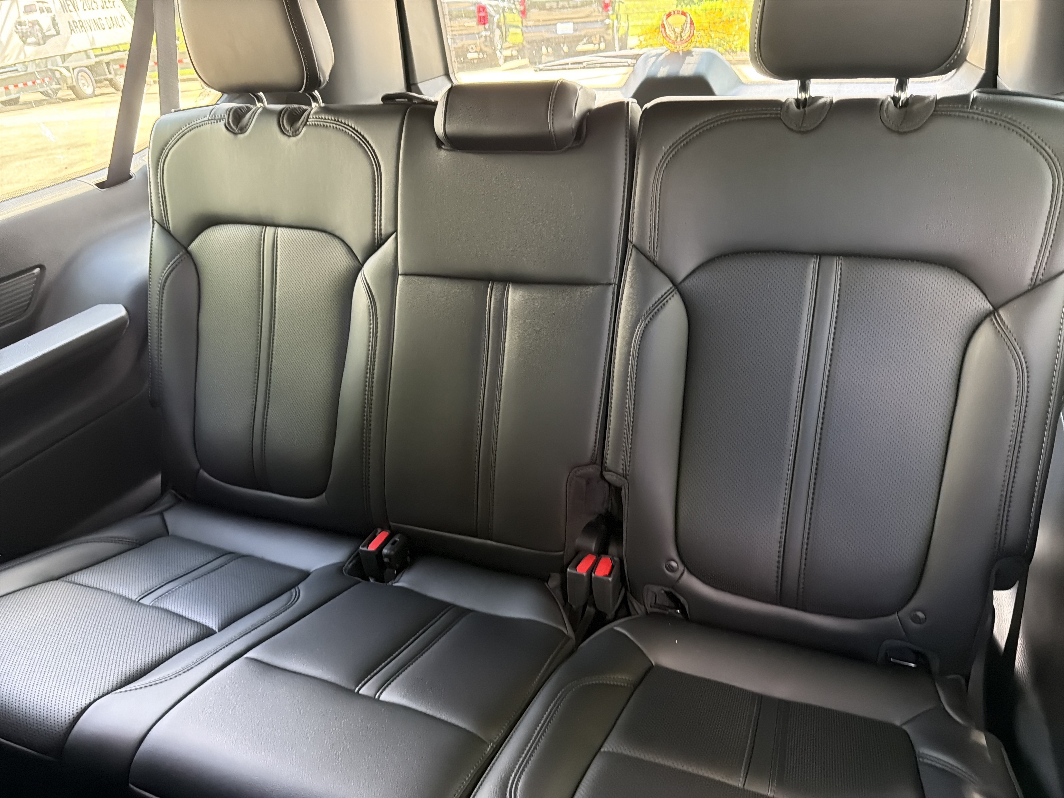 New 2026 Bright White Clearcoat Jeep Base image 22