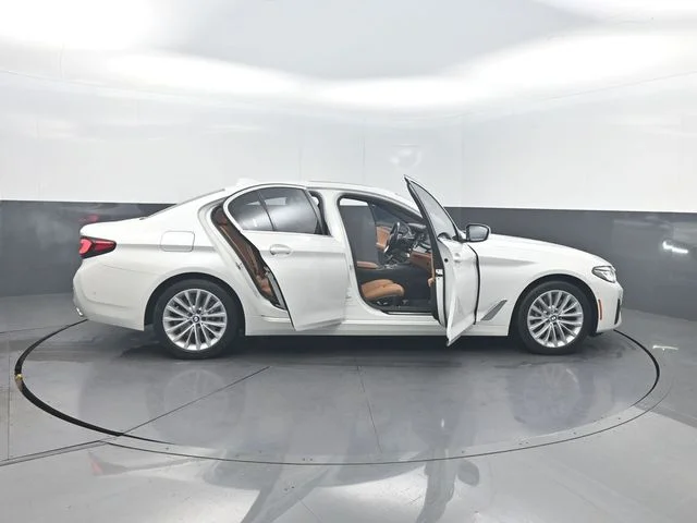 Used 2021 White BMW 540i image 42