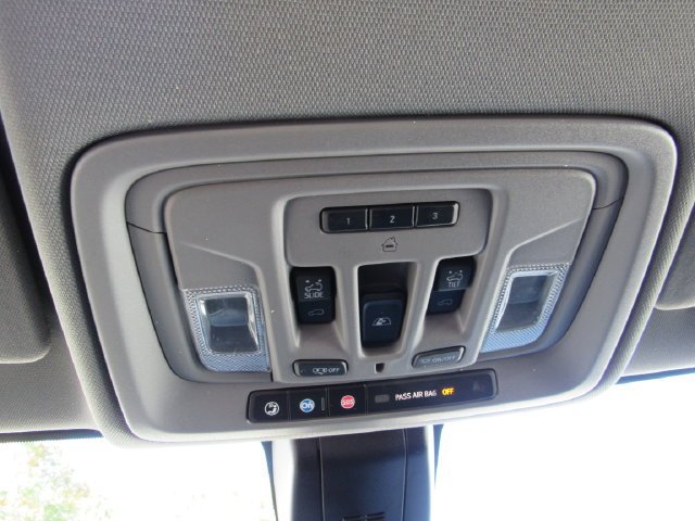 Used 2020 ONYX BLACK GMC Denali image 28