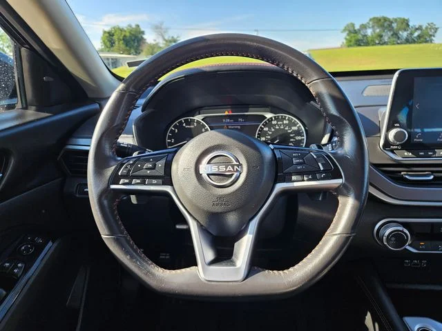 Used 2024 Black Nissan 2.5 SR image 14
