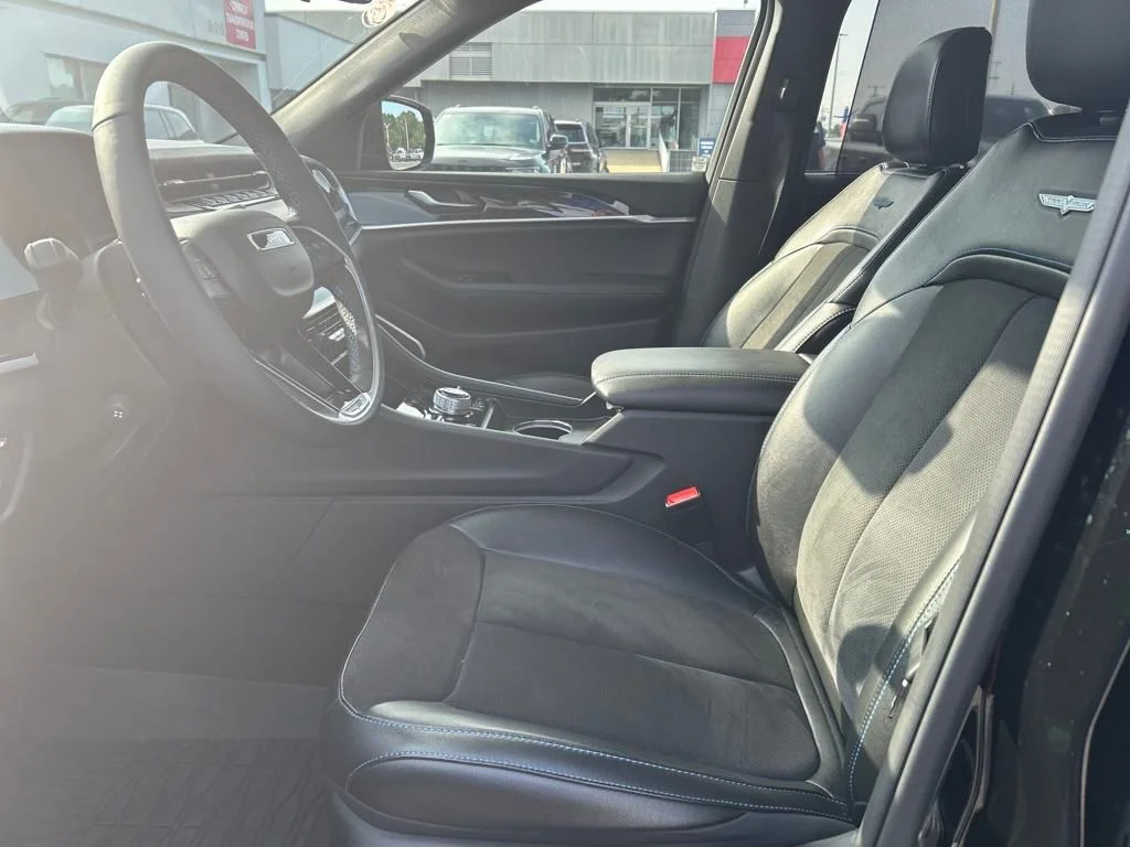 Used 2024 Black Jeep Trailhawk 4xe image 18