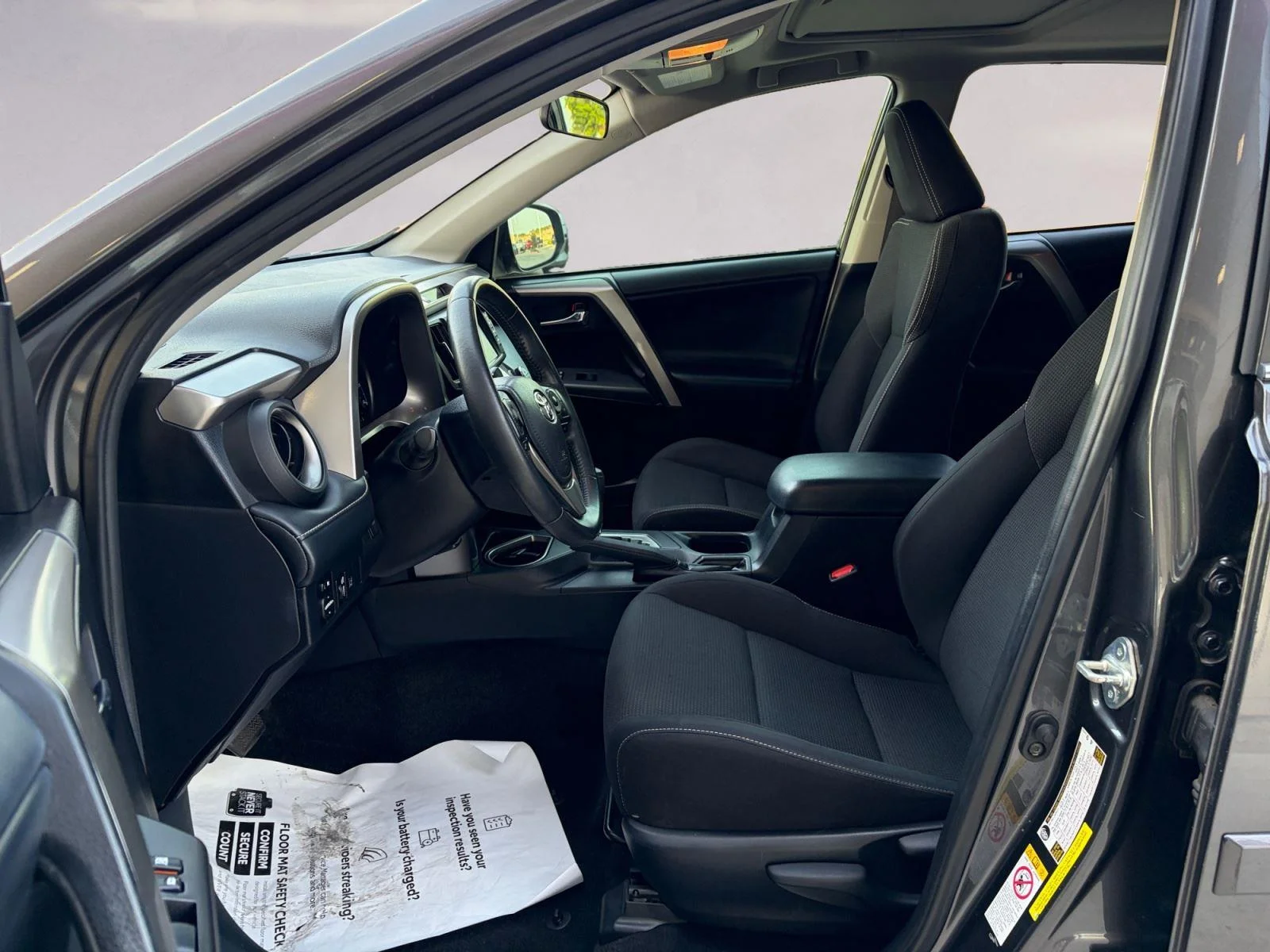 Used 2018 Magnetic Gray Metallic Toyota XLE image 9