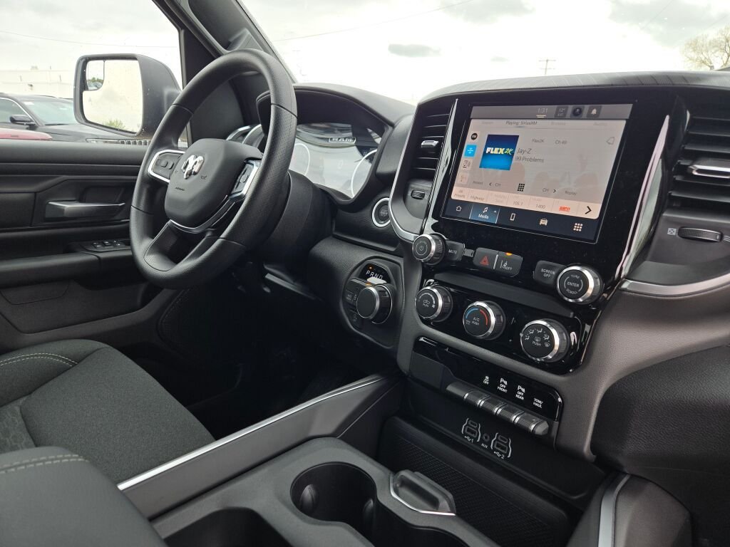 New 2026 Diamond Black Crystal Pearl-Coat Exterior Paint RAM Express image 8