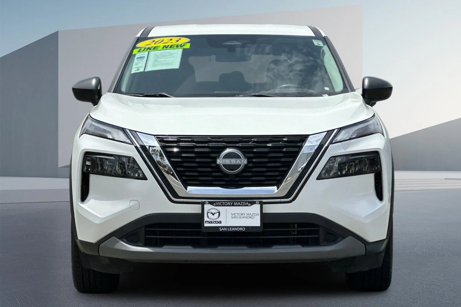 Used 2023 White Nissan S image 9