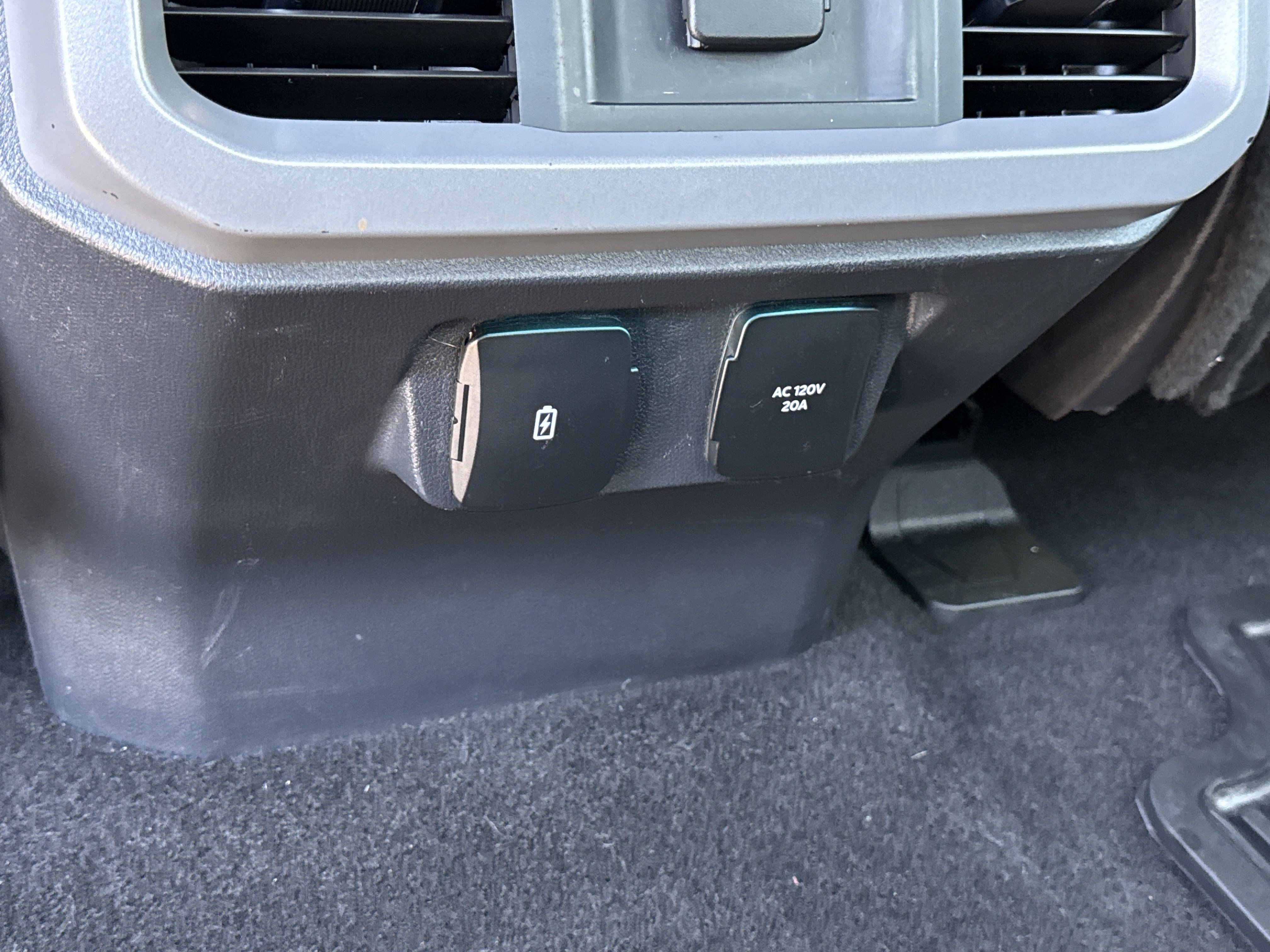 2024 Ford F-150 XLT - Photo 15
