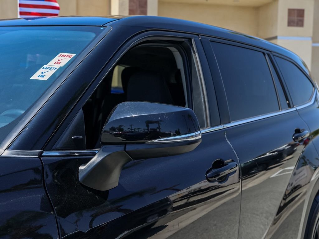 2024 Toyota Highlander LE - Photo 11