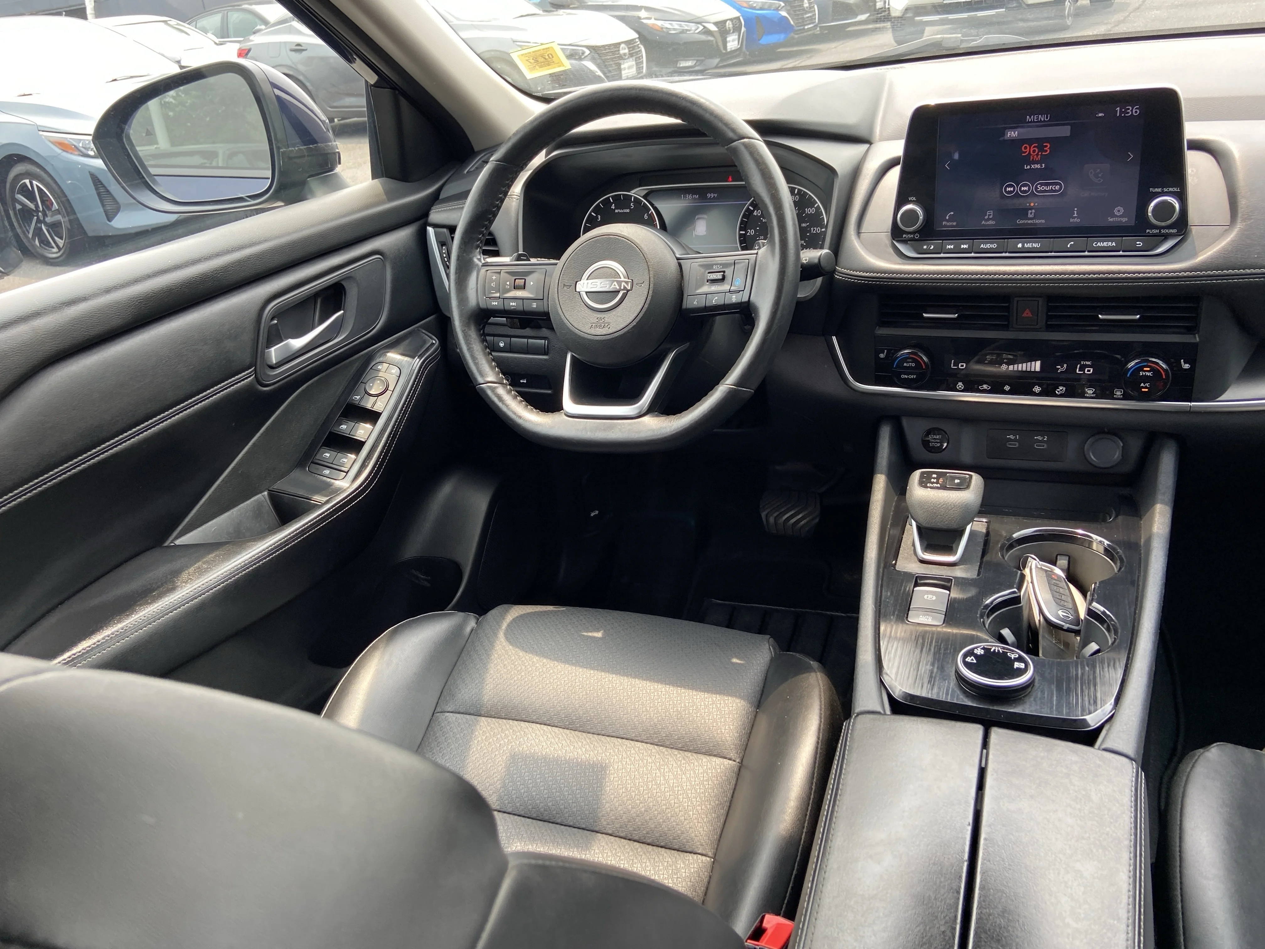 2024 Nissan Rogue SV - Photo 14