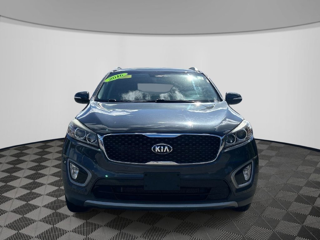 Used 2016 Gray Kia EX image 8