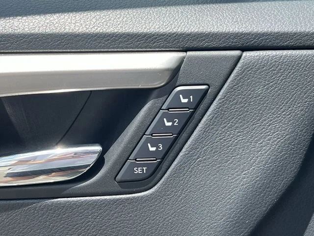 Used 2019 Silver Lexus 450h F Sport image 35
