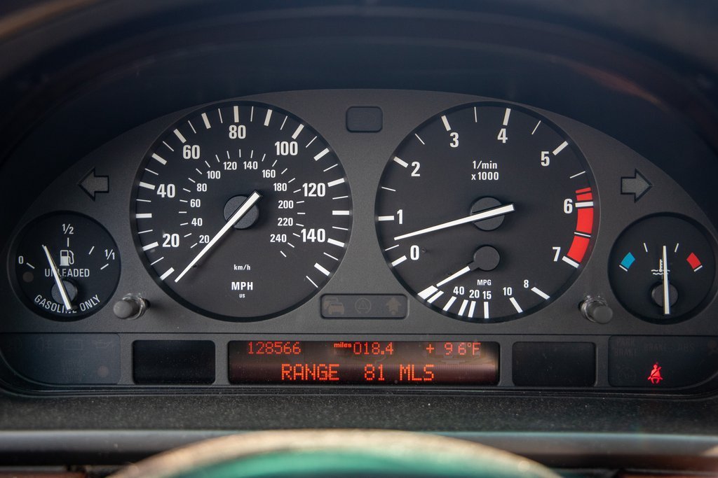Used 2003 Topaz Blue Metallic BMW 540i image 9