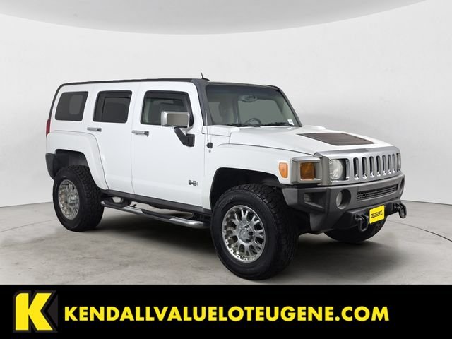 Used 2007 White Hummer Base image 3