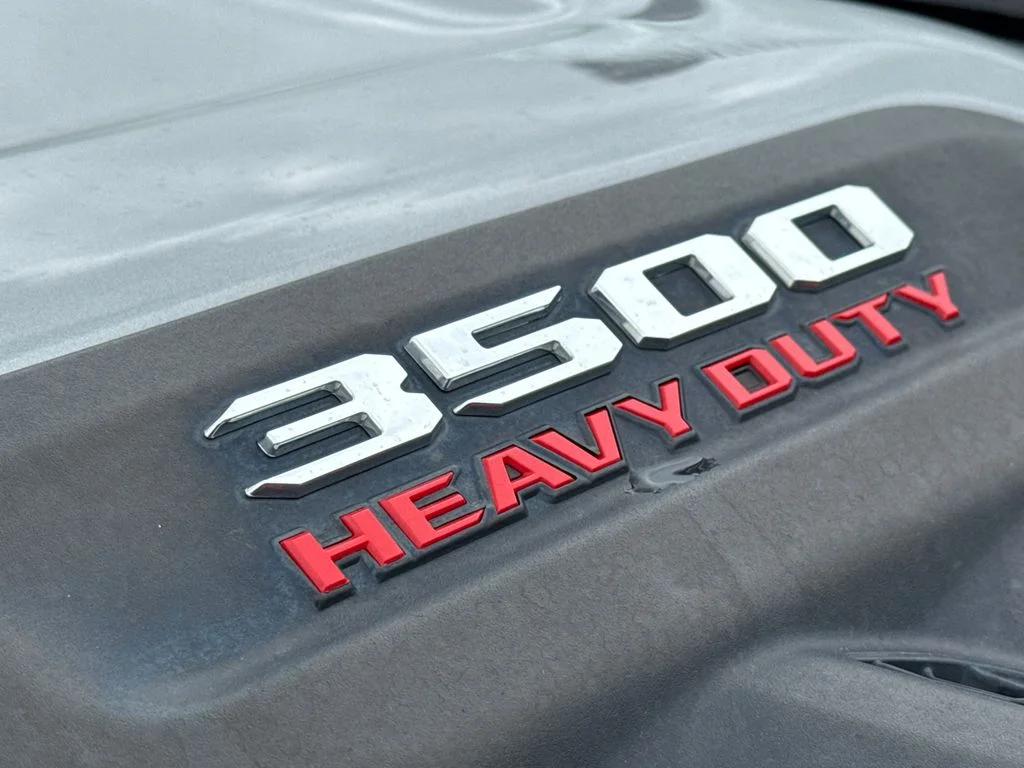 Used 2024 Silver Ram Laramie image 6