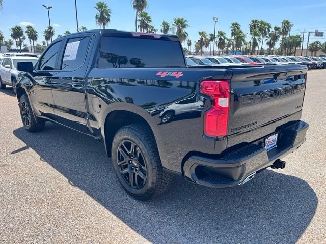 Used 2022 BLACK Chevrolet RST image 6